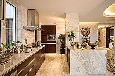 《雪地奔驰》第五季：建造 & 调度现已推出！